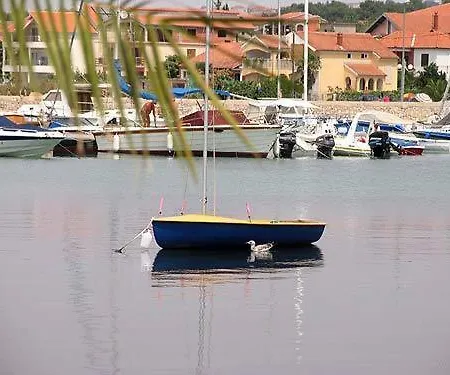 And Nediljko Appartement *