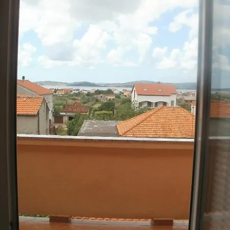 And Nediljko Apartment Bibinje