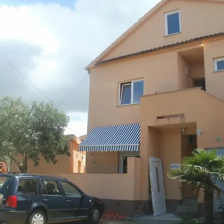 And Nediljko Apartment *