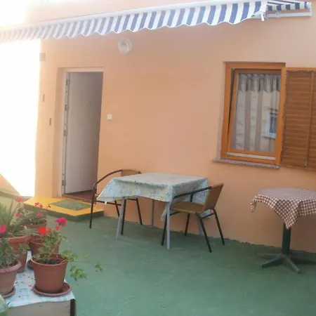And Nediljko Apartment Bibinje