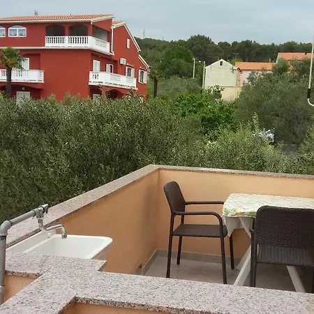 And Nediljko Apartment Bibinje