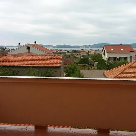 Apartment And Nediljko Bibinje