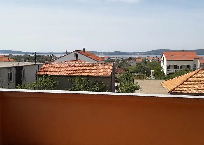 Apartment And Nediljko *